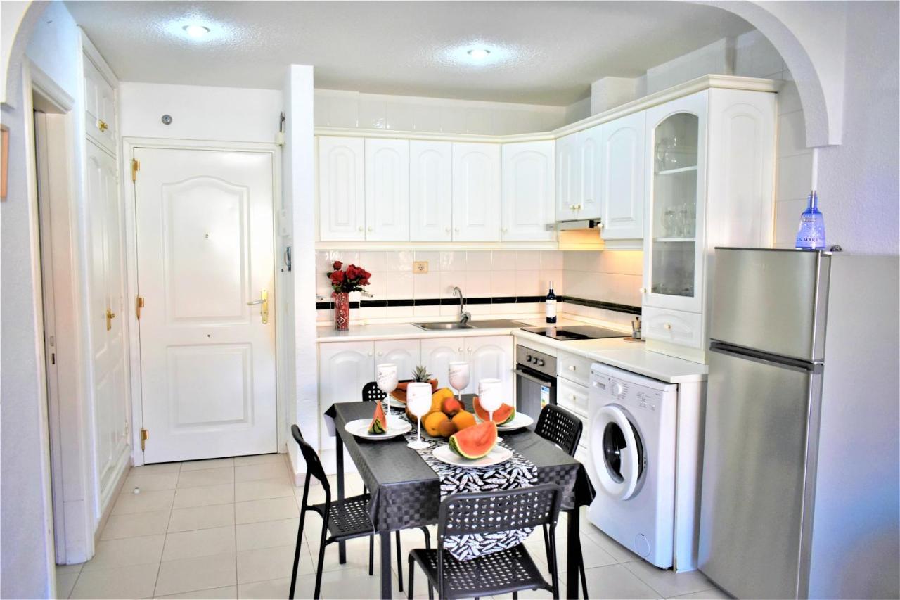 Cozy Apartment Tenerife South Wifi & Pool Коста дел Силенцио Екстериор снимка